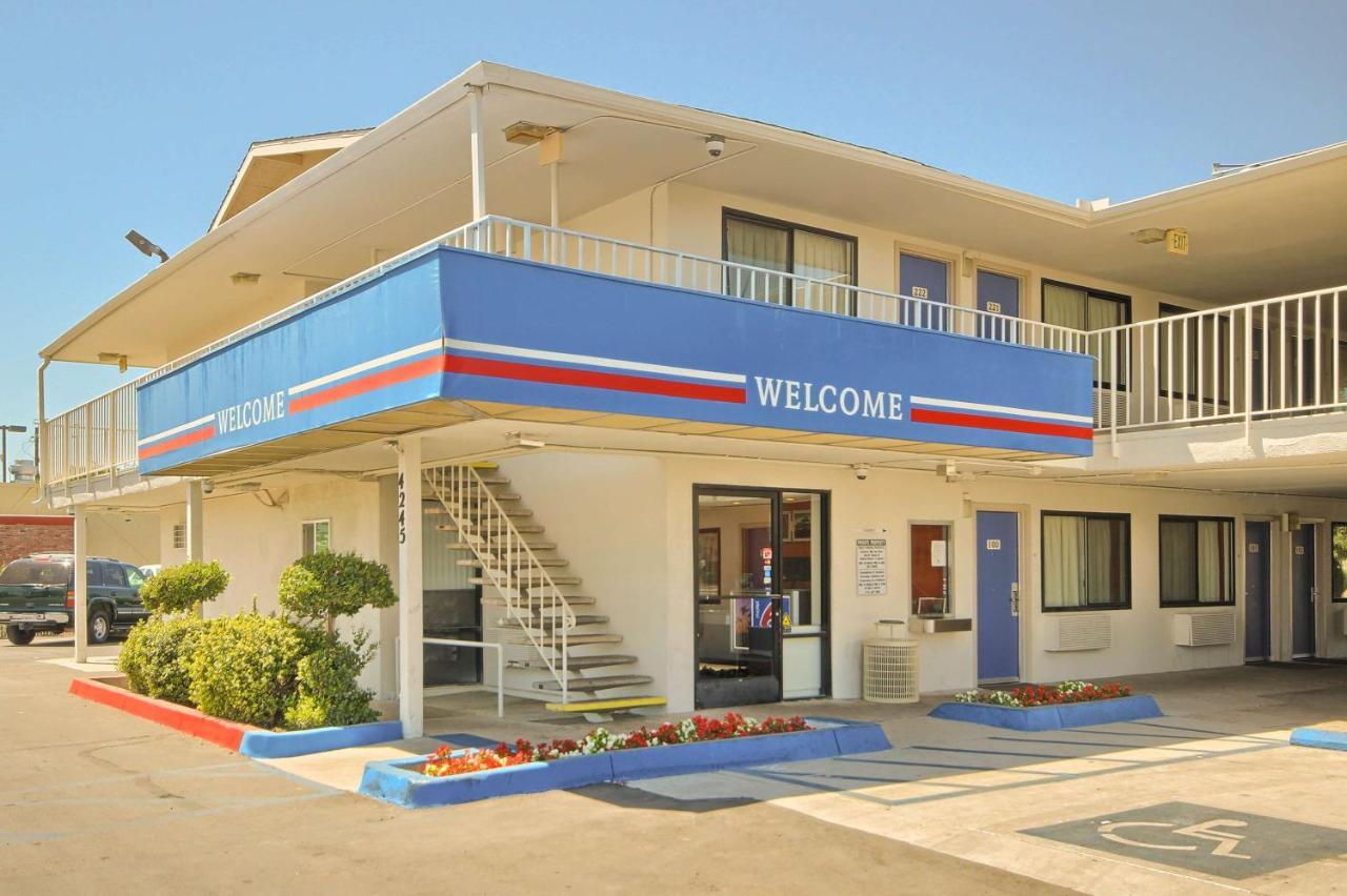 Motel 6-Fresno, Ca - Blackstone North Экстерьер фото